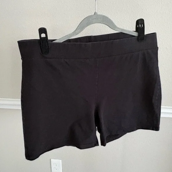 Torrid Size 3 (22/24) Black Women's Bike Shorts - Picture 2 of 5